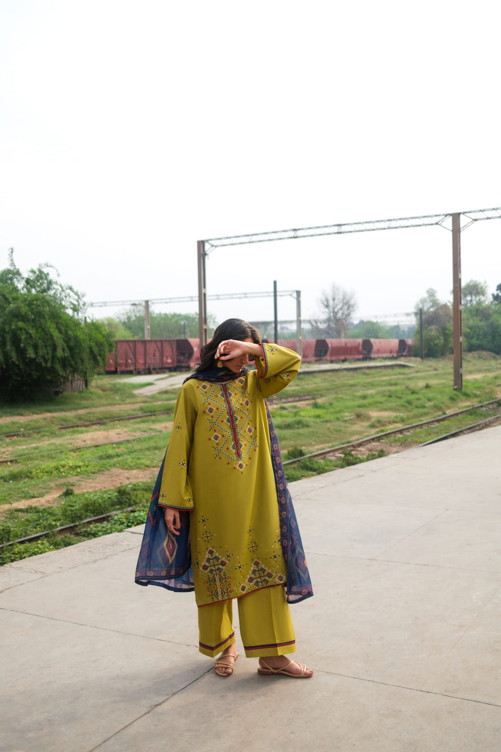 Safarnama 3PC Embroidered Lawn