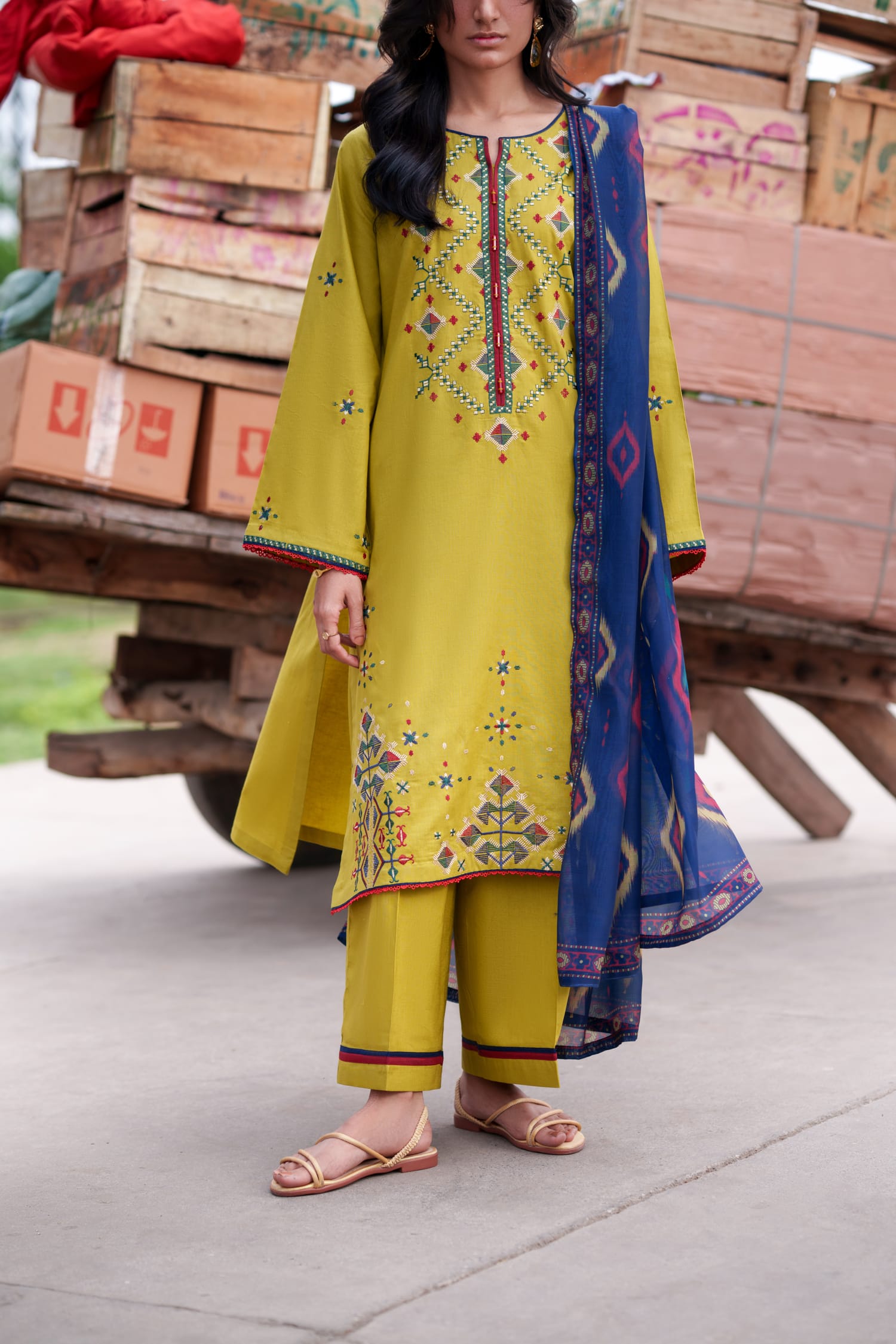 Safarnama 3PC Embroidered Lawn Main image