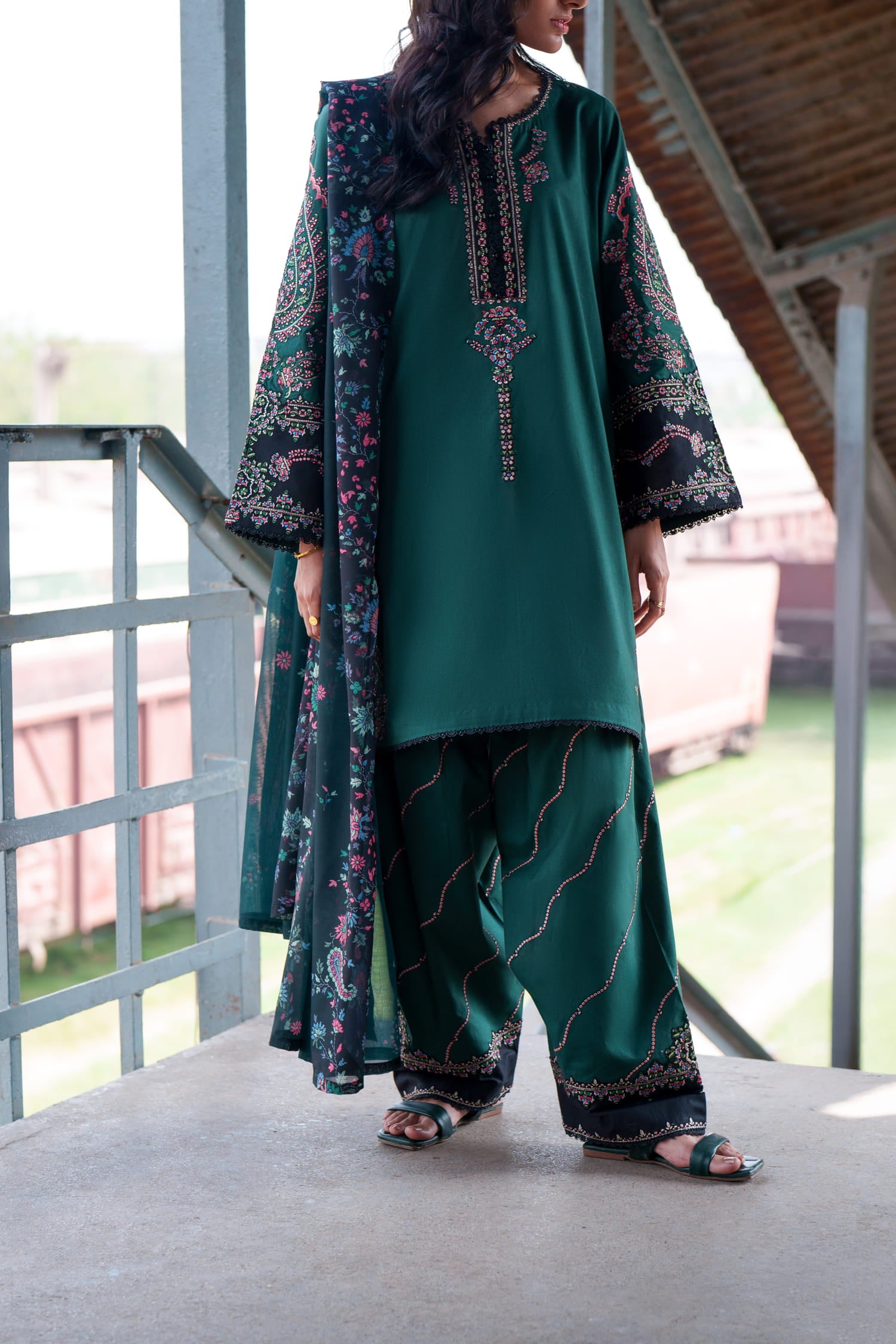 Safarnama 3PC Embroidered Lawn