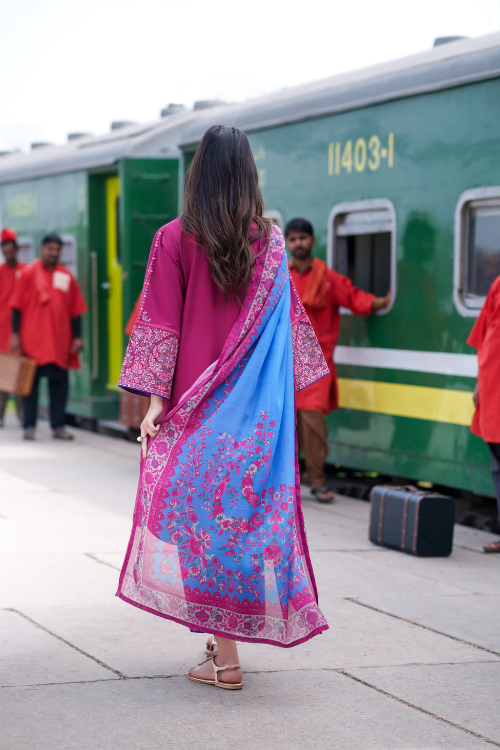 Safarnama 3PC Embroidered Lawn