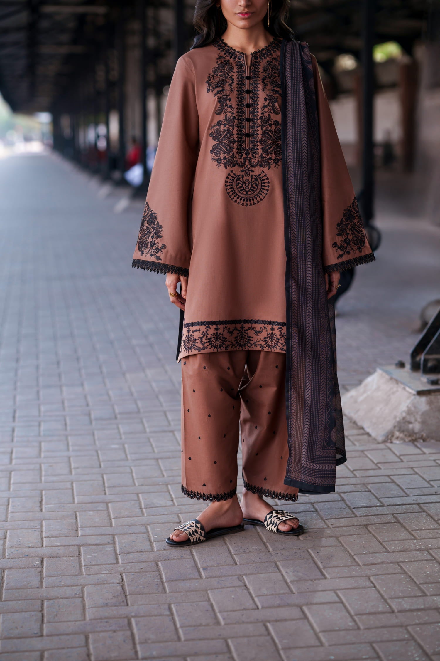 Safarnama 3PC Embroidered Lawn Main image