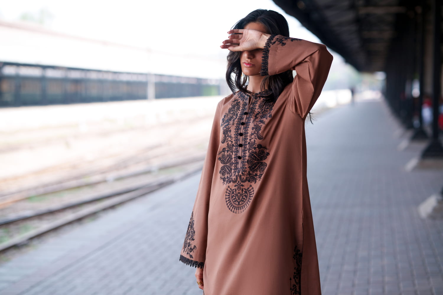 Safarnama 3PC Embroidered Lawn
